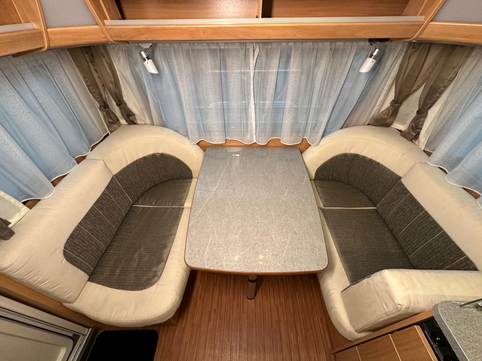 Dethleffs Camper 450 FR