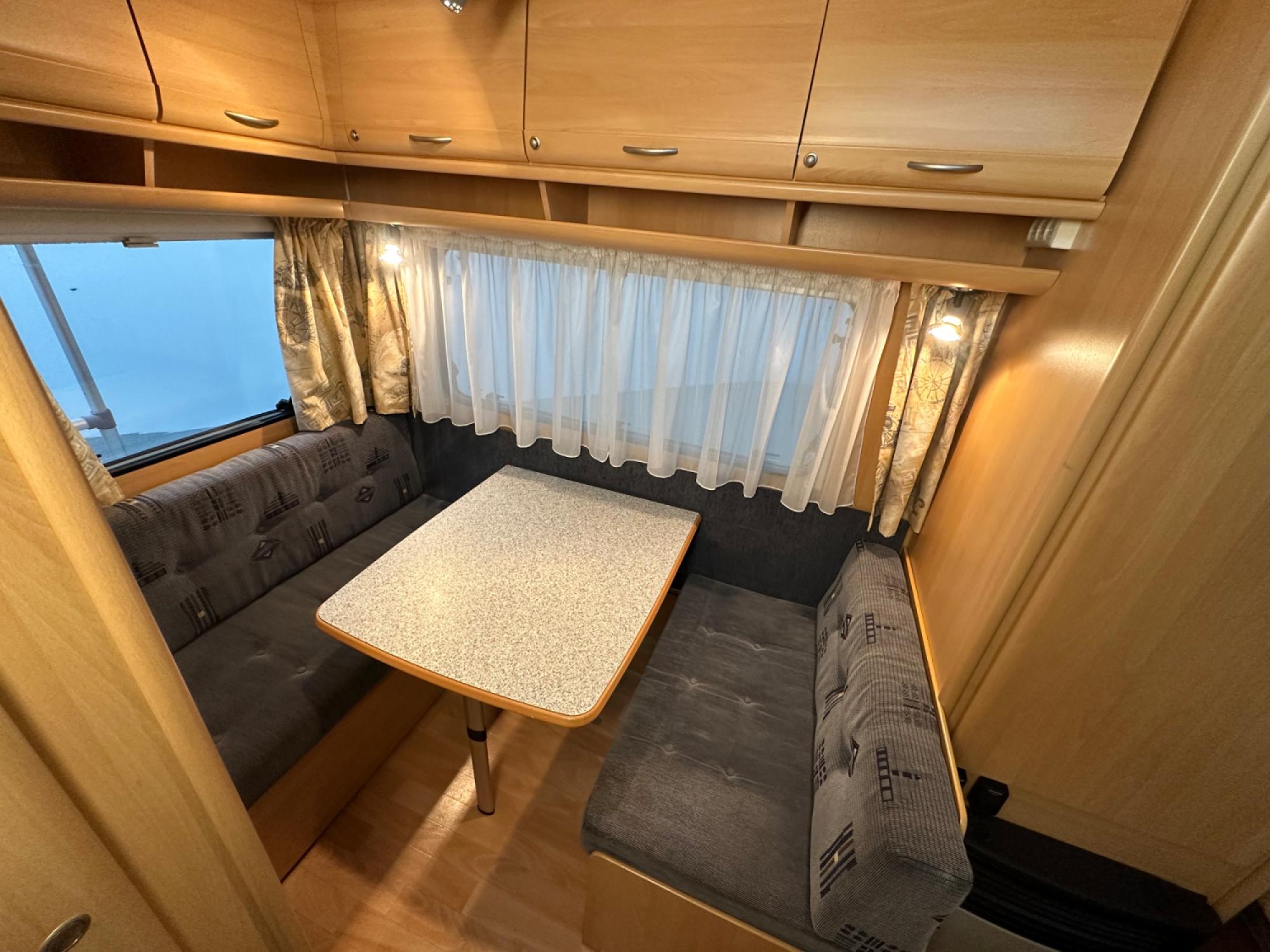 Dethleffs Camper 420 DB