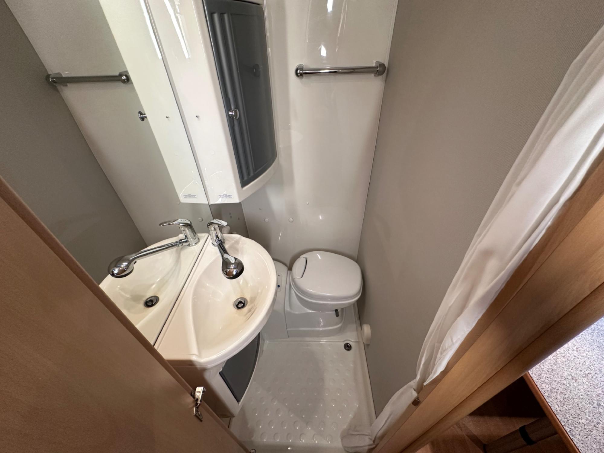 Dethleffs Camper 420 DB