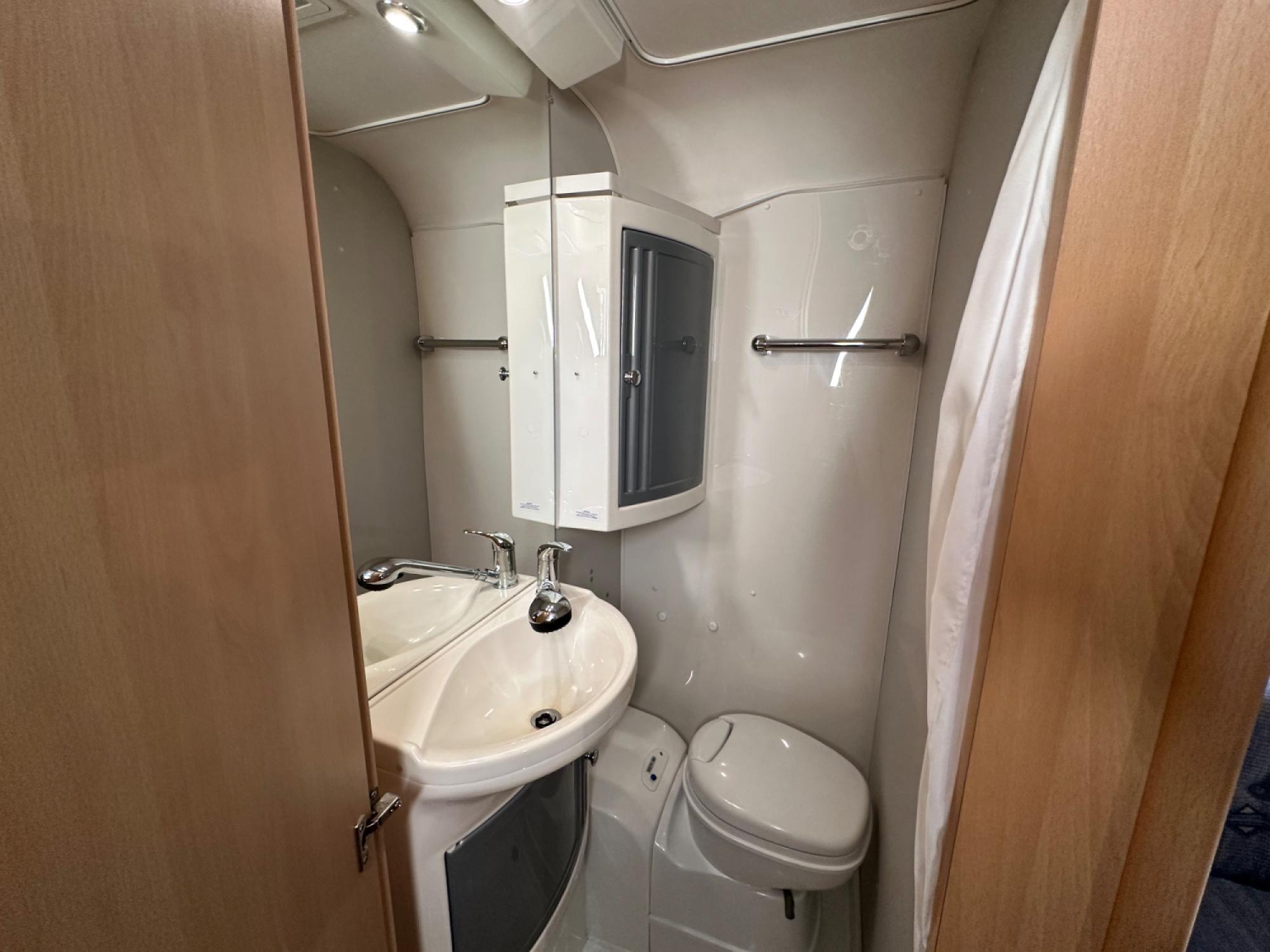 Dethleffs Camper 420 DB