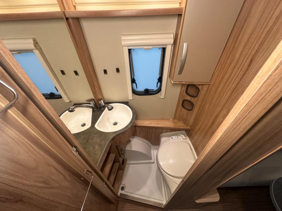 Eriba Nova Light 442