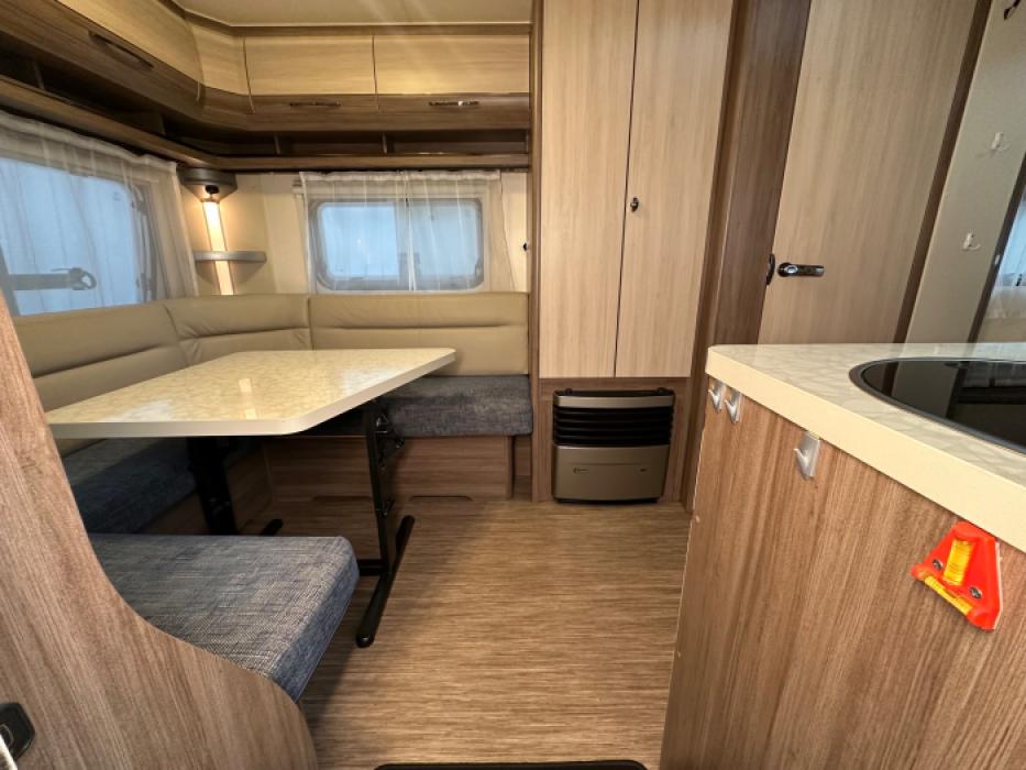 Hobby De Luxe Easy 495 UL