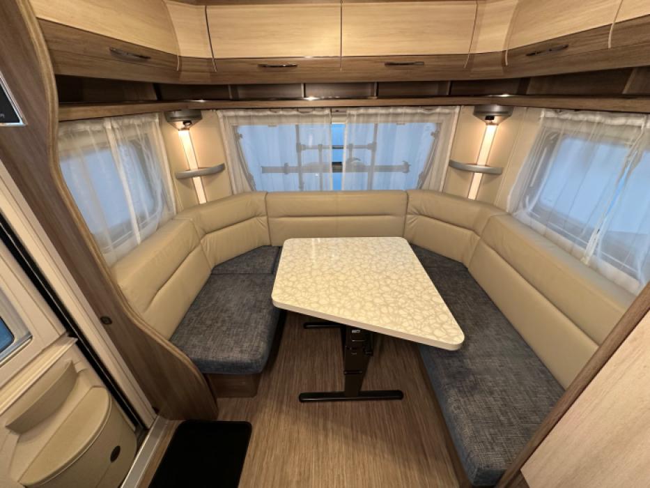Hobby De Luxe Easy 495 UL