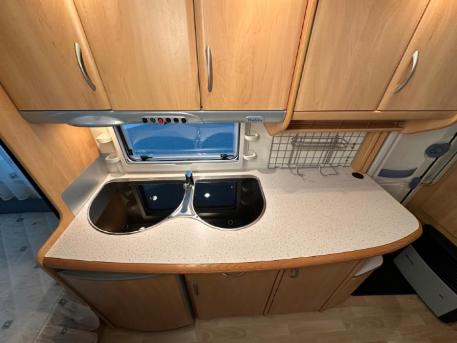 Hobby De Luxe Easy 440 SF