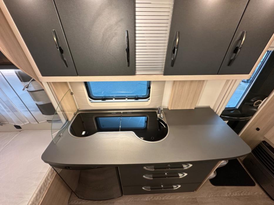 Hobby De Luxe Edition 440 SF