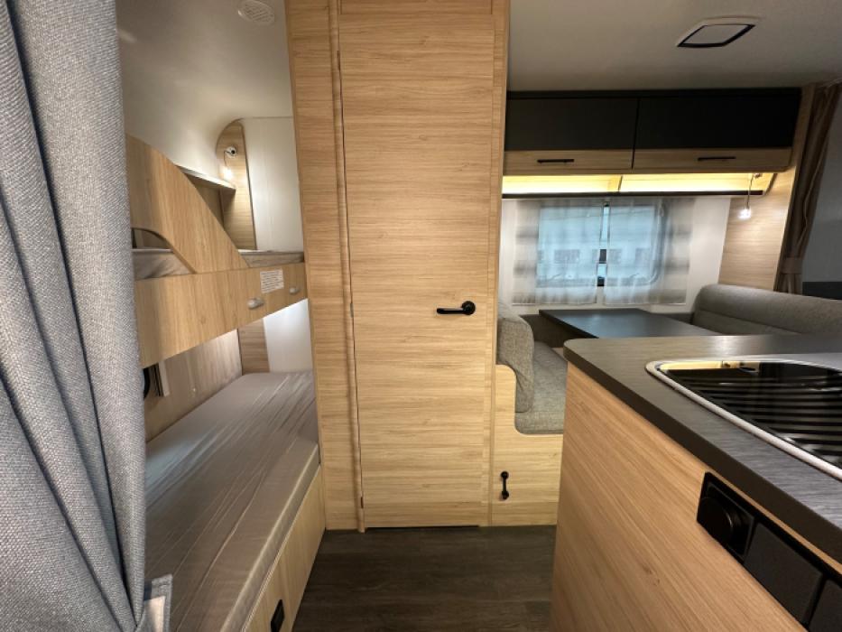 Caravelair Alba Style 466 Family