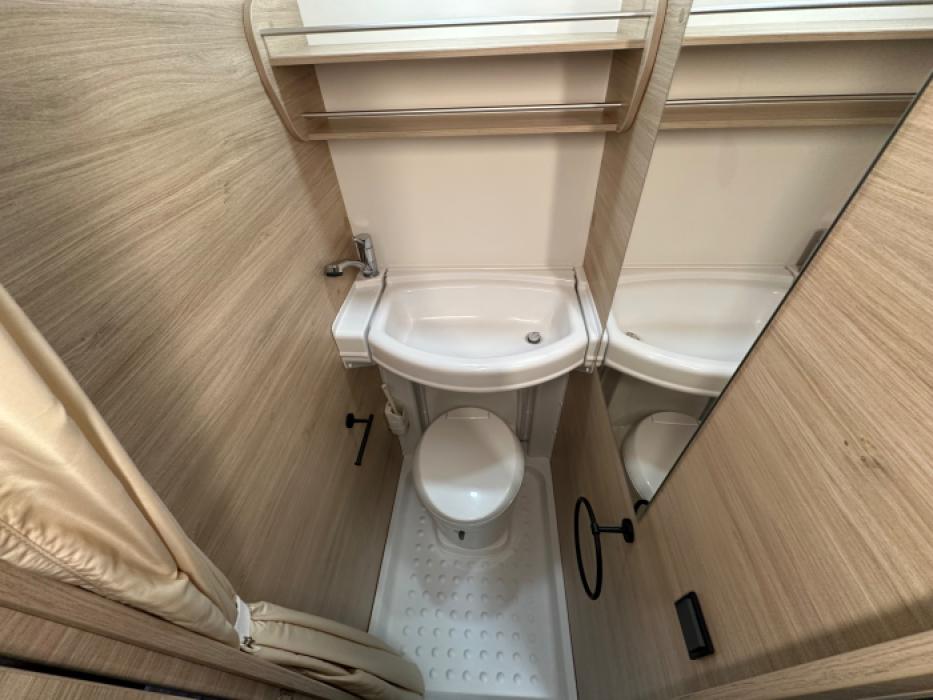Caravelair Alba Style 466 Family