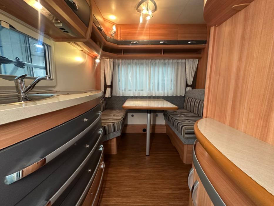 Hobby De Luxe 400 SFE