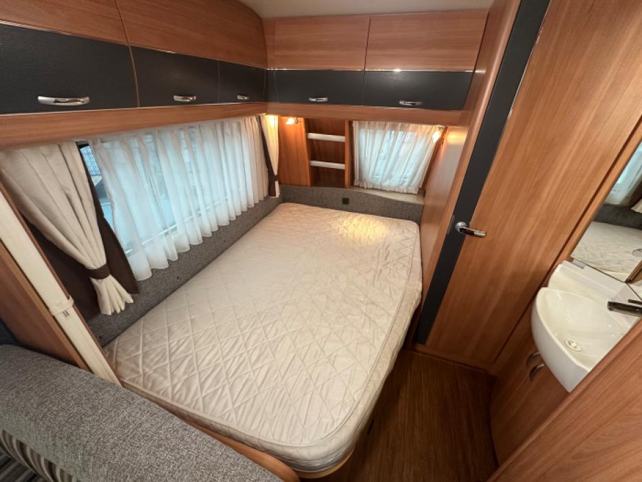 Hobby De Luxe 400 SFE