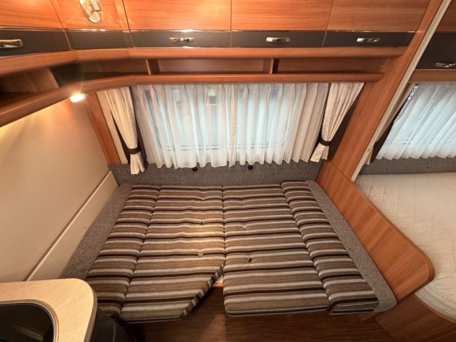 Hobby De Luxe 400 SFE