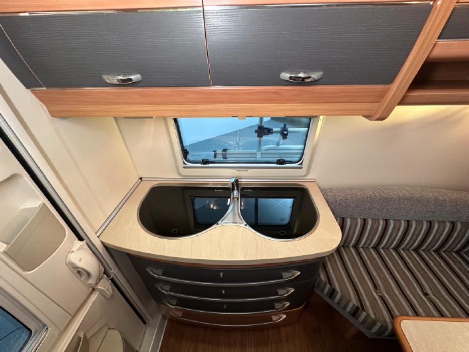 Hobby De Luxe 400 SFE