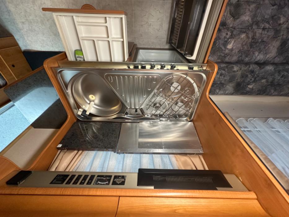 Hobby Excellent 470 UB