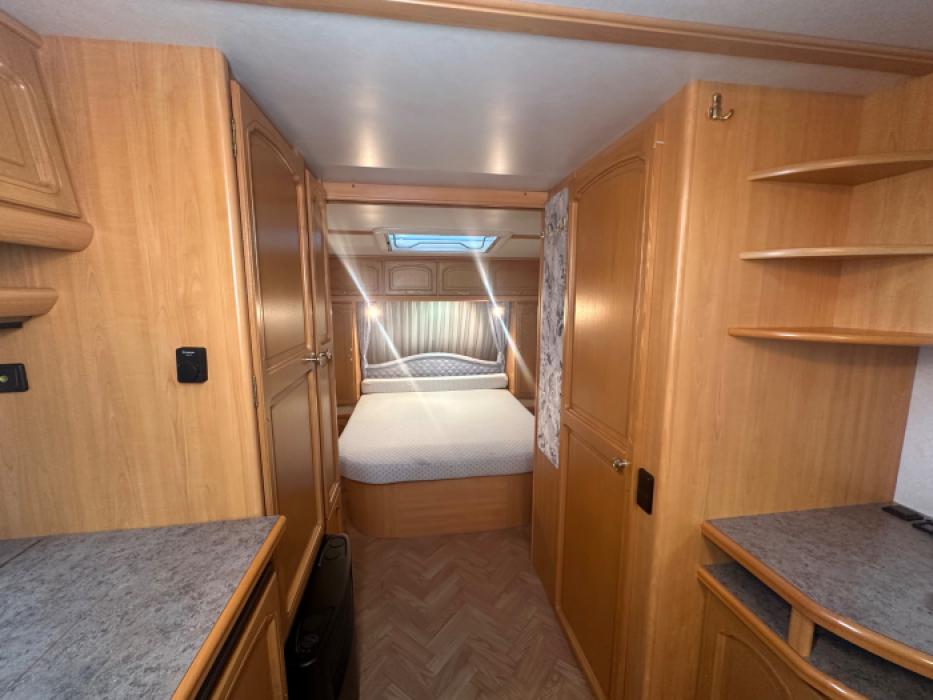 LMC Lord Ambassador 560