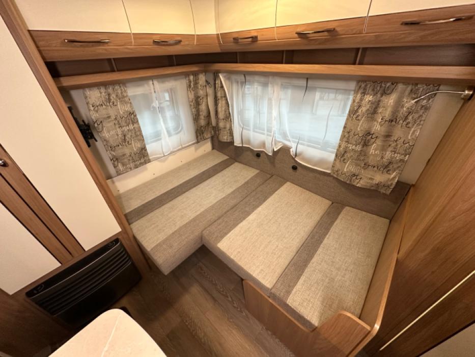 Hobby De Luxe 440 SF