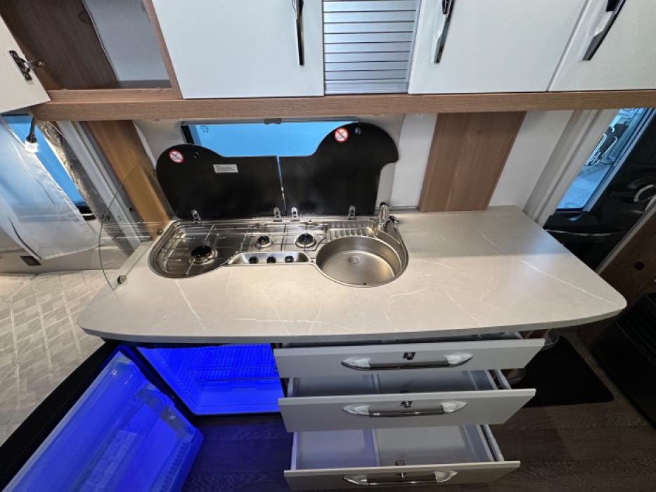Hobby De Luxe 440 SF