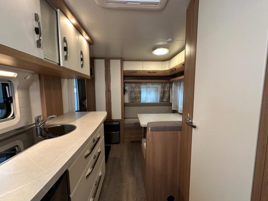 Hobby De Luxe 440 SF