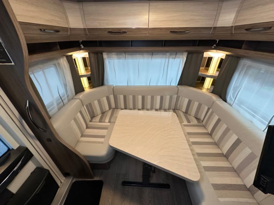 Hobby De Luxe 495 UL