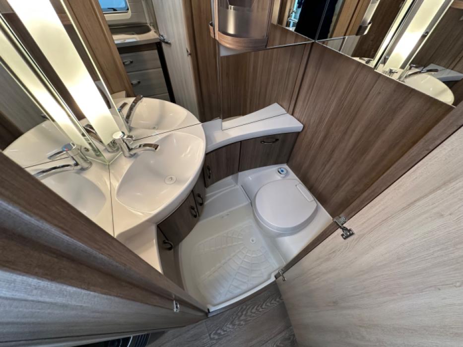 Hobby De Luxe 495 UL