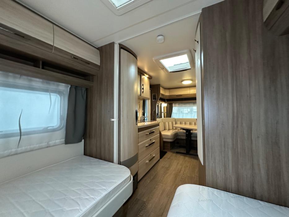 Hobby De Luxe 495 UL