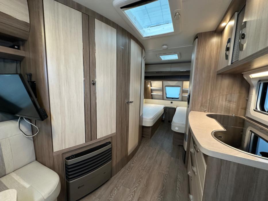 Hobby De Luxe 495 UL