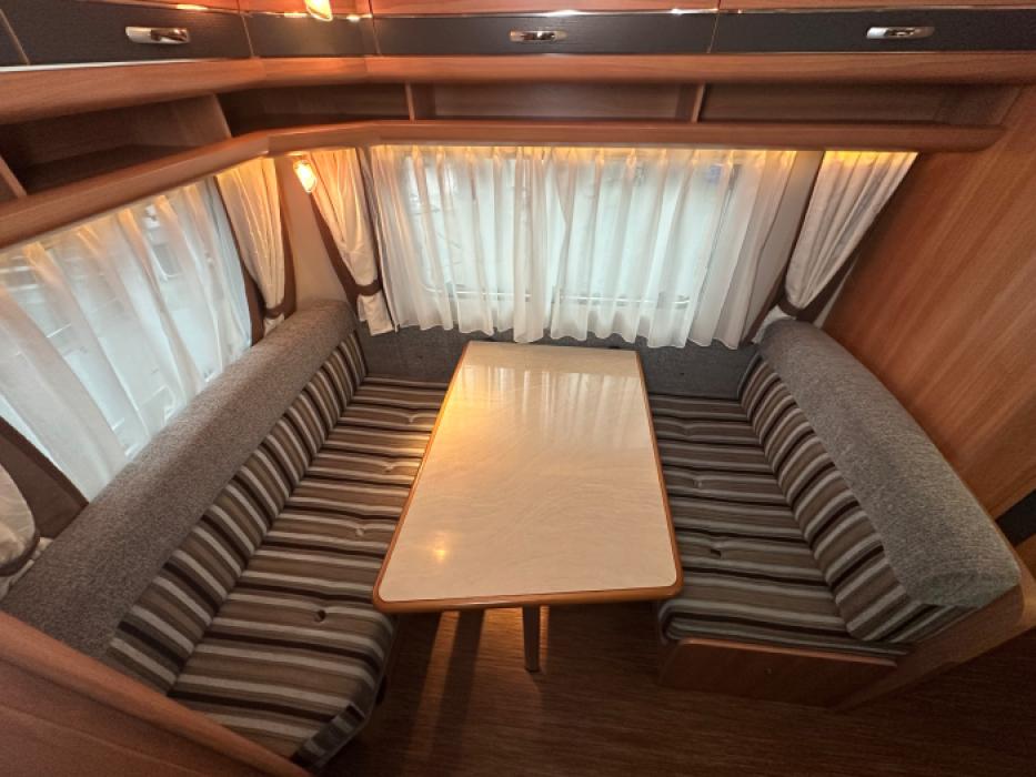 Hobby De Luxe 440 SF