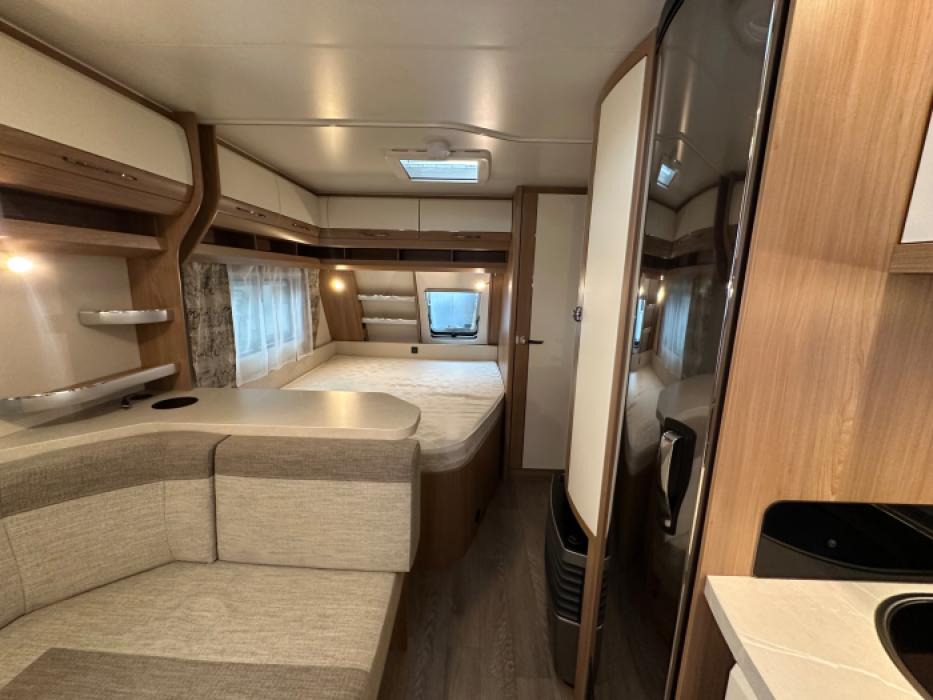 Hobby De Luxe 560 KMFe