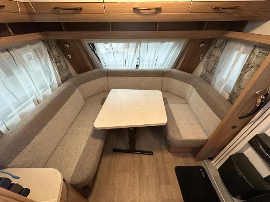 Hobby De Luxe 460 LU