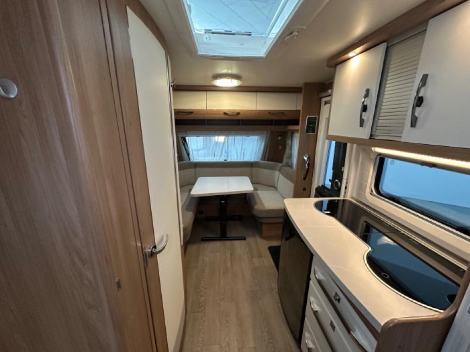 Hobby De Luxe 460 LU