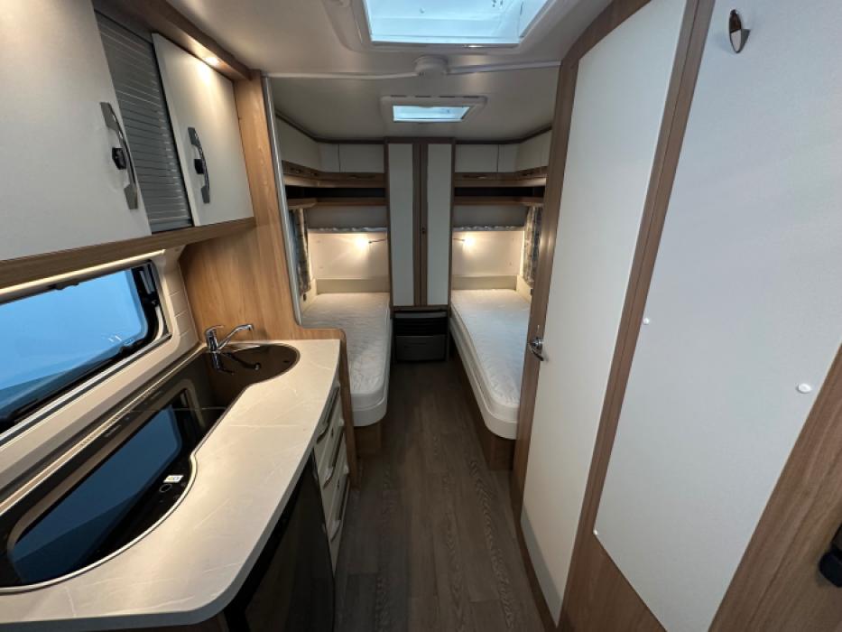 Hobby De Luxe 460 LU