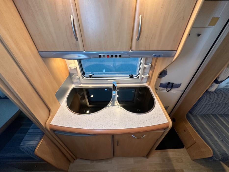 Hobby De Luxe Easy 495 UK