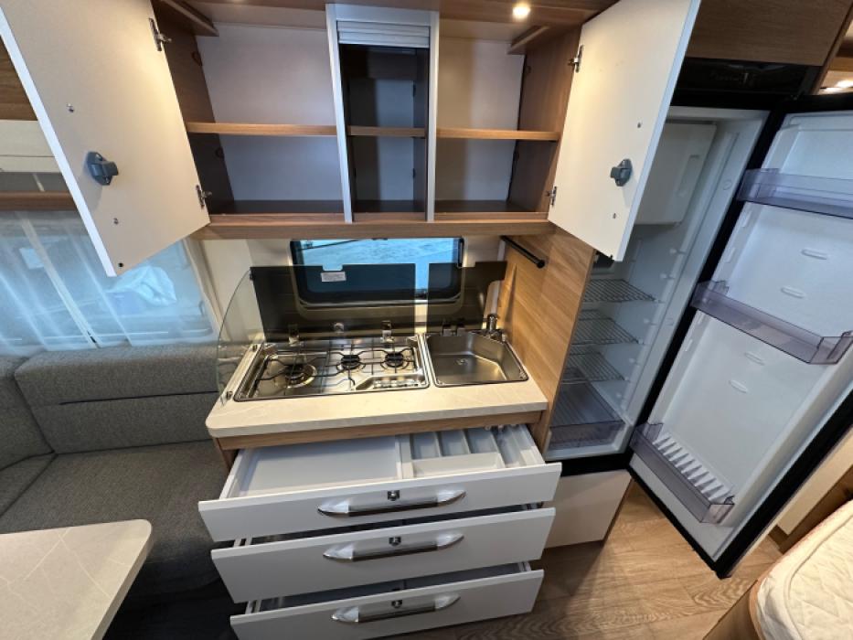 Hobby De Luxe 460 Ufe