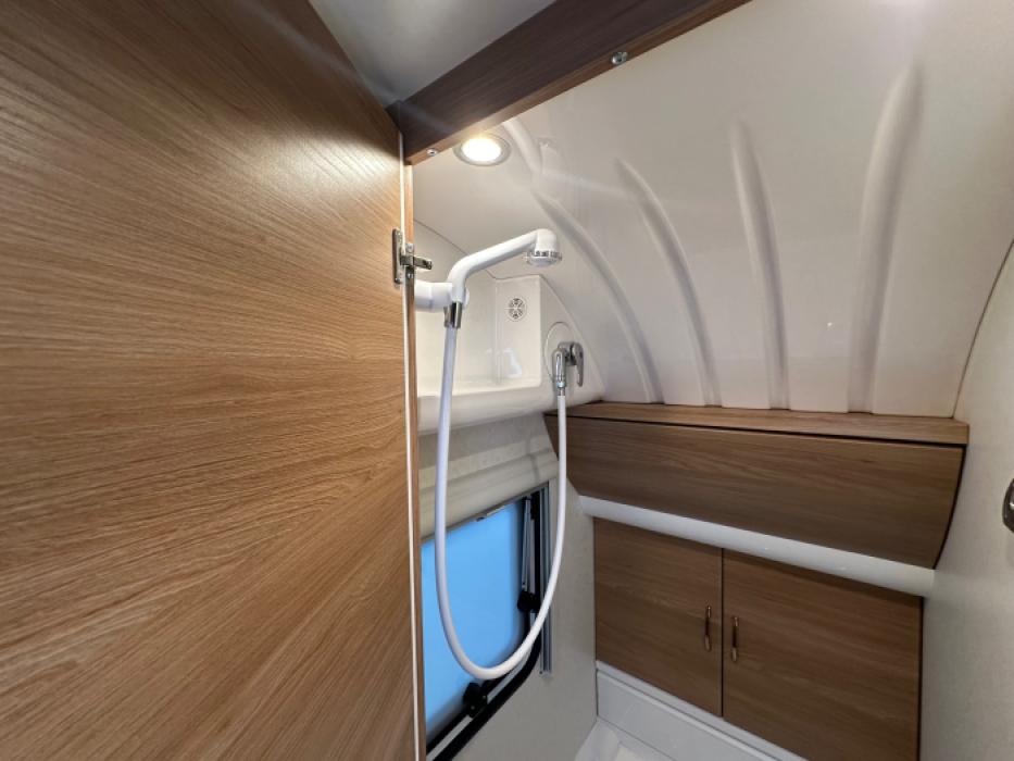 Hobby De Luxe 460 Ufe