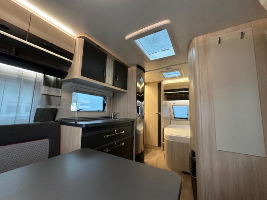 Hobby De Luxe Edition 460 Ufe