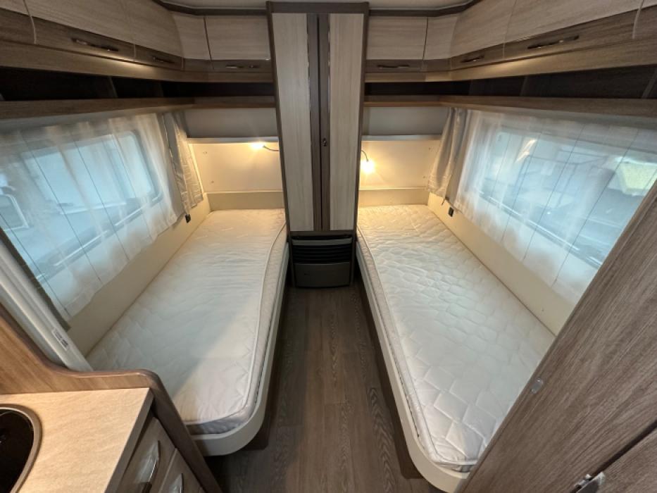 Hobby De Luxe 460 LU