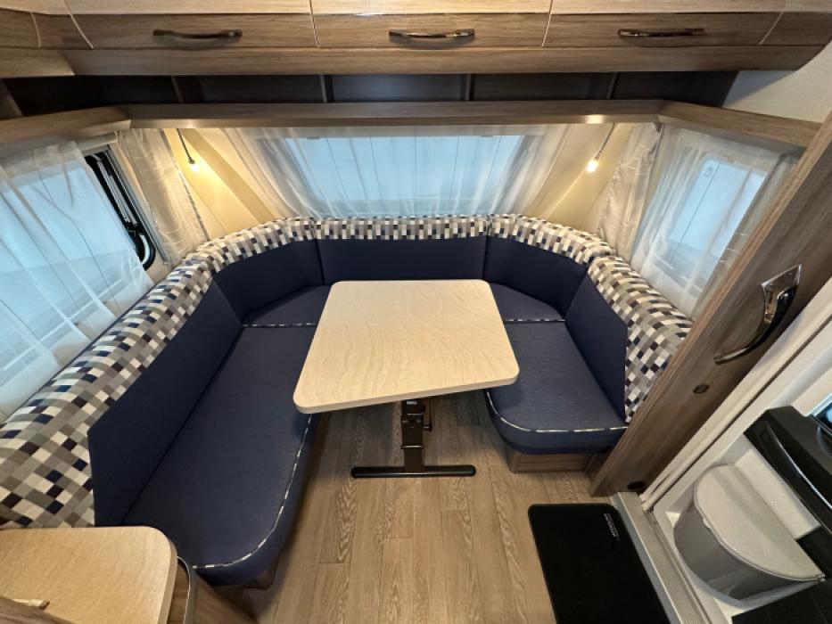 Hobby De Luxe 460 LU