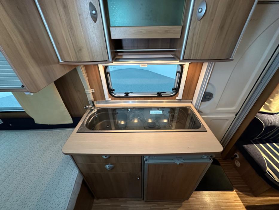 Bürstner Averso 460 TL