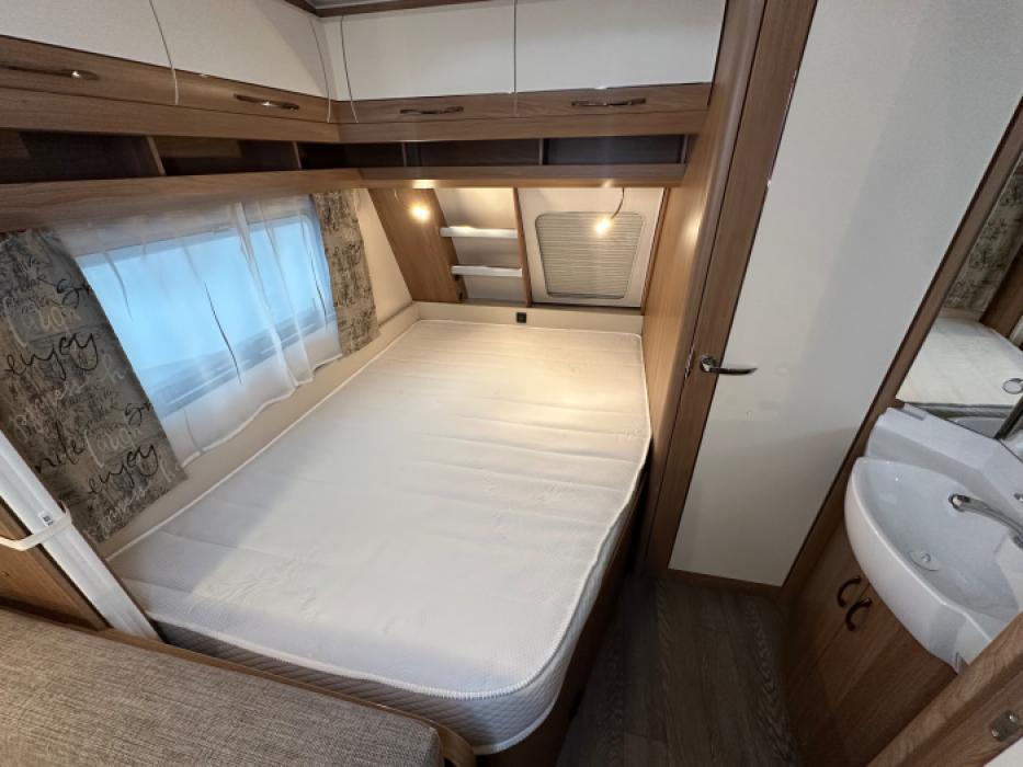 Hobby de Luxe 400 SFE