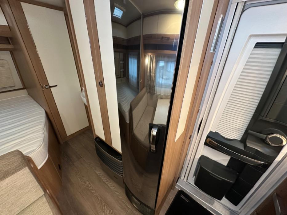 Hobby de Luxe 400 SFE