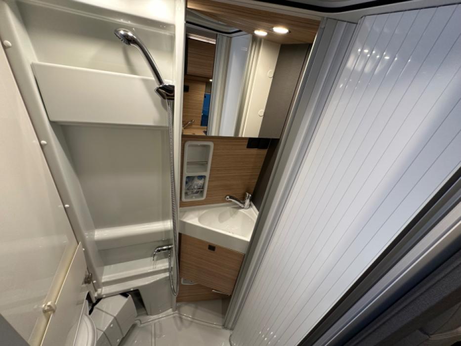 Malibu Van Diversity 640 LE K Charming GT Skyview