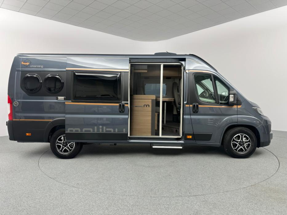 Malibu Van Comfort 640 LE Charming GT Skyview