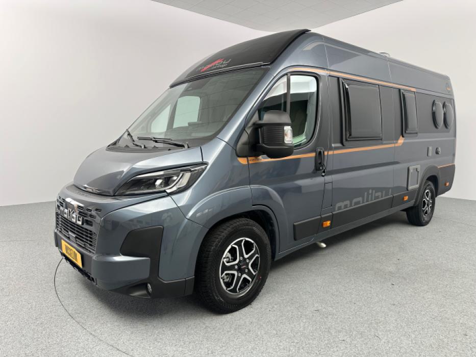 Malibu Van Comfort 640 LE Charming GT Skyview
