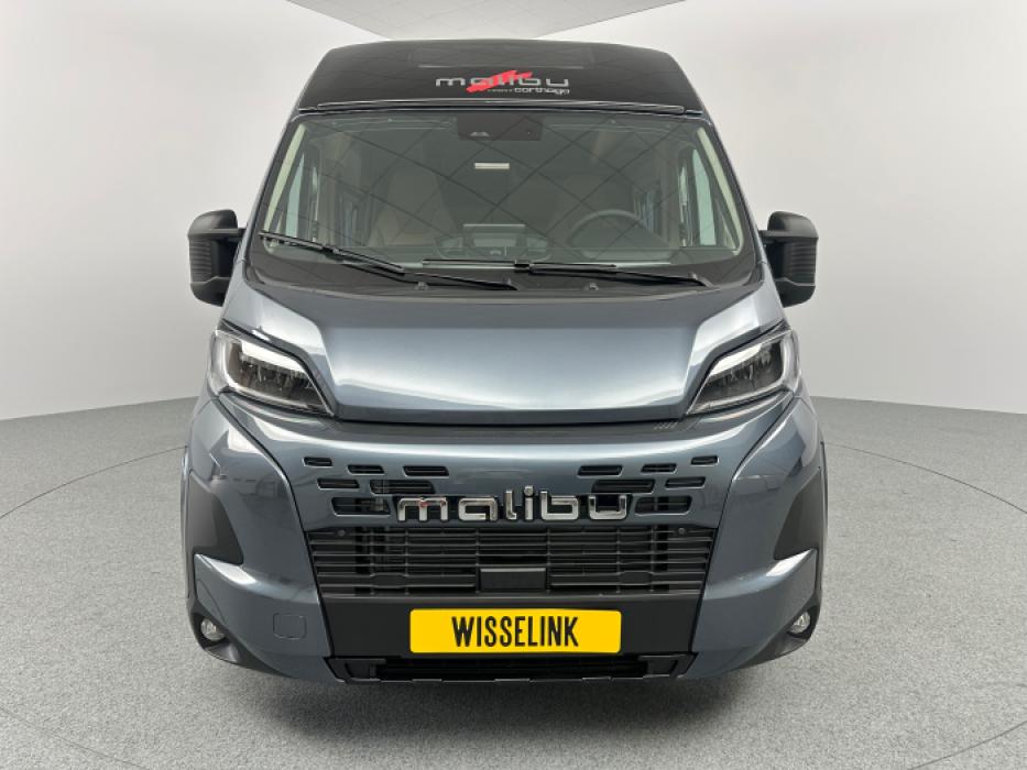 Malibu Van Comfort 640 LE Charming GT Skyview