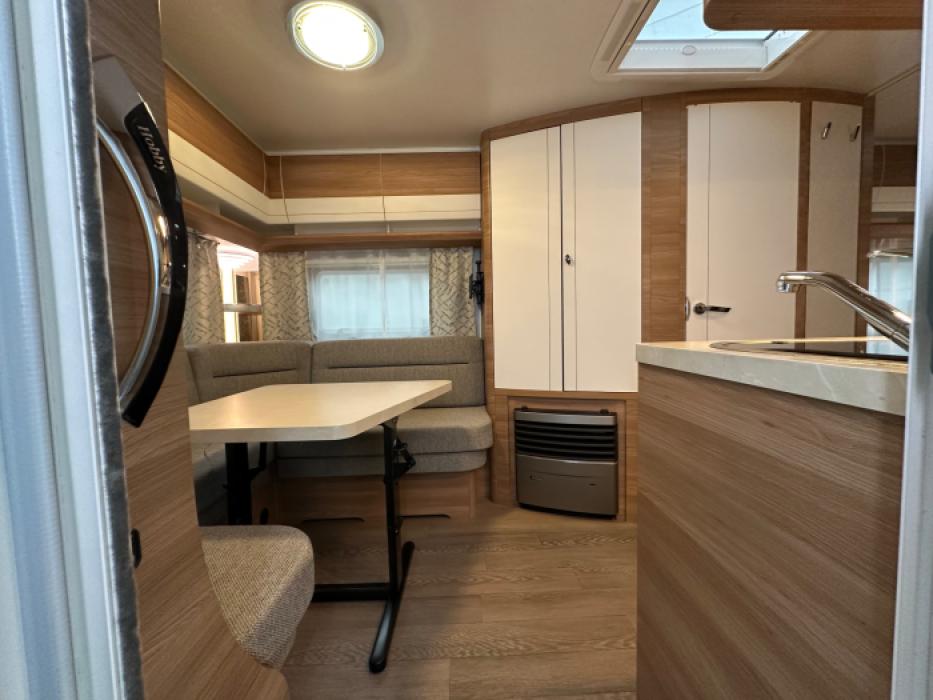 Hobby De Luxe 495 UL