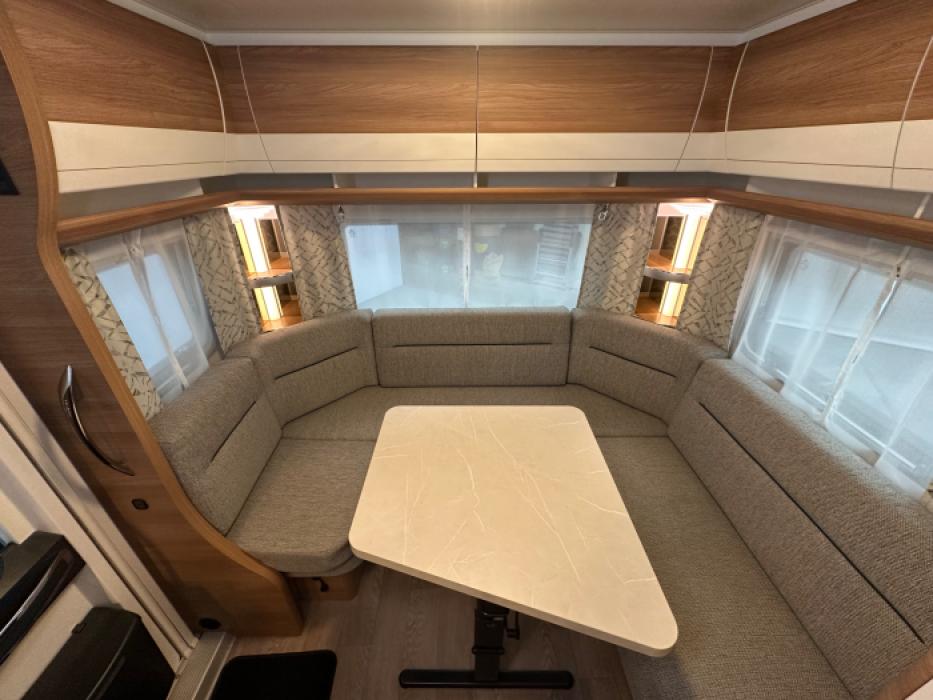 Hobby De Luxe 495 UL
