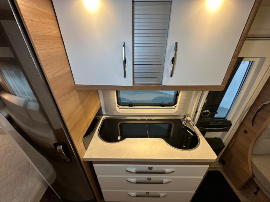 Hobby De Luxe 495 UL