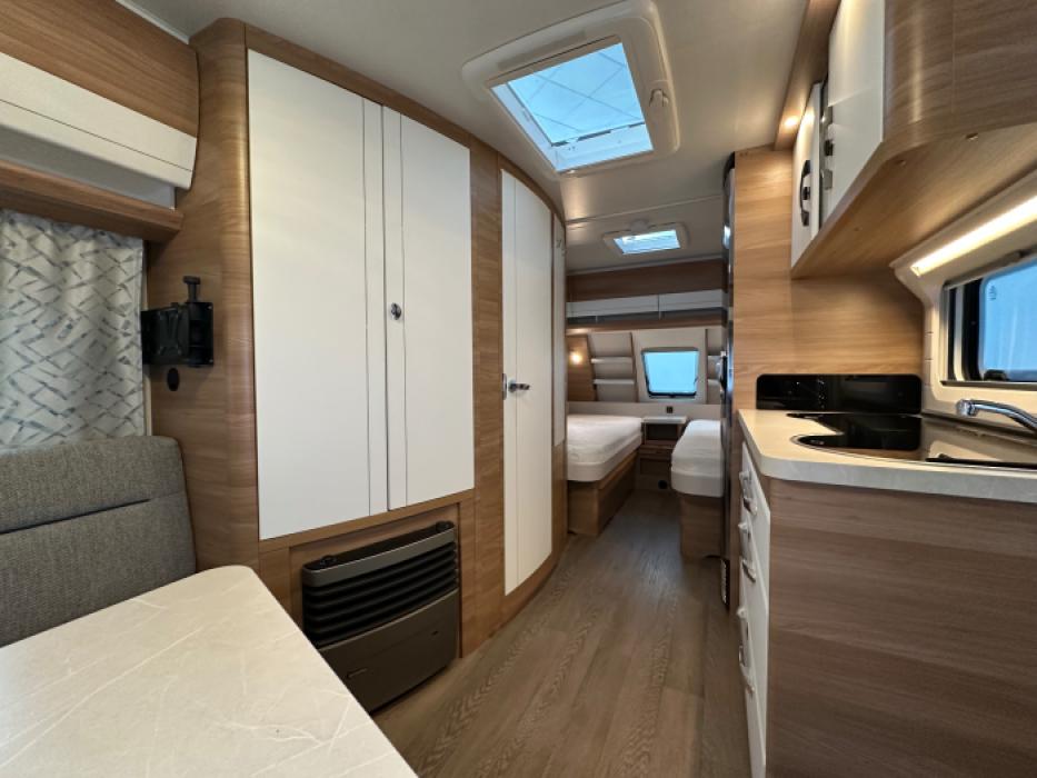Hobby De Luxe 495 UL