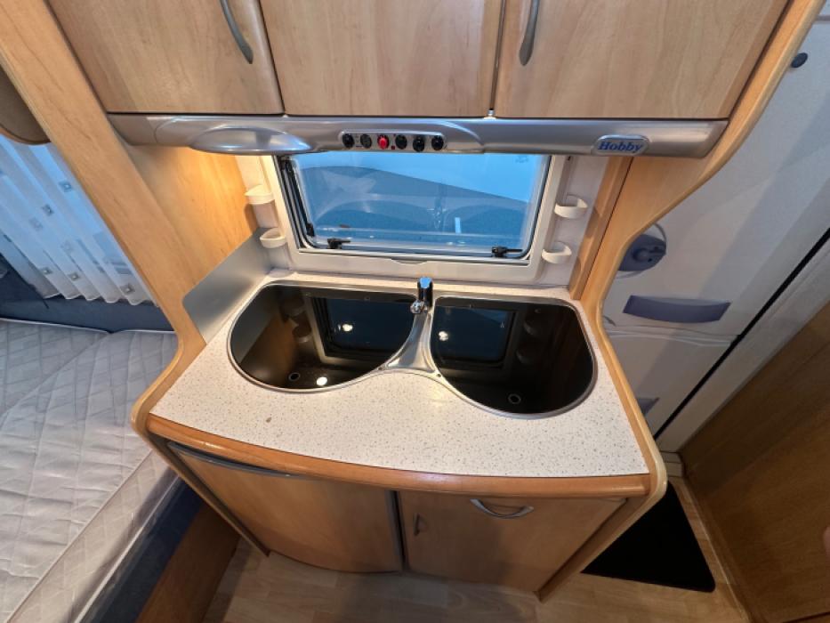 Hobby De Luxe Easy 400 SF