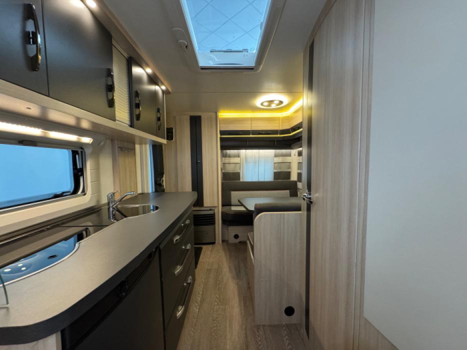 Hobby De Luxe Edition 440 SF
