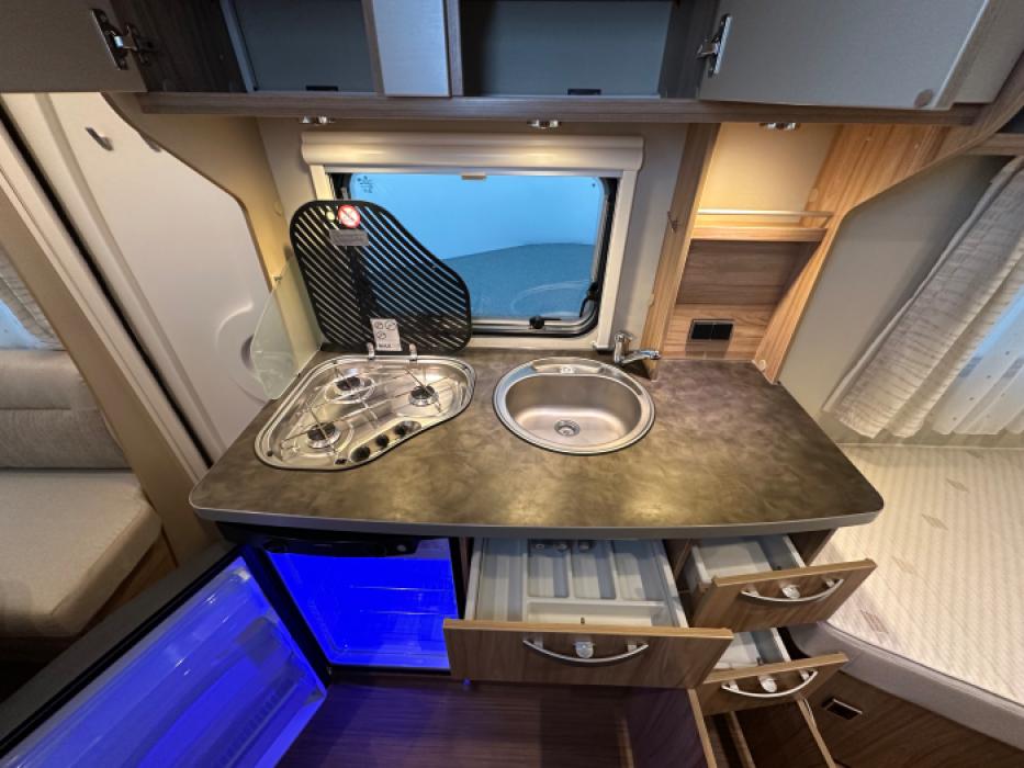 Eriba Nova Light 442