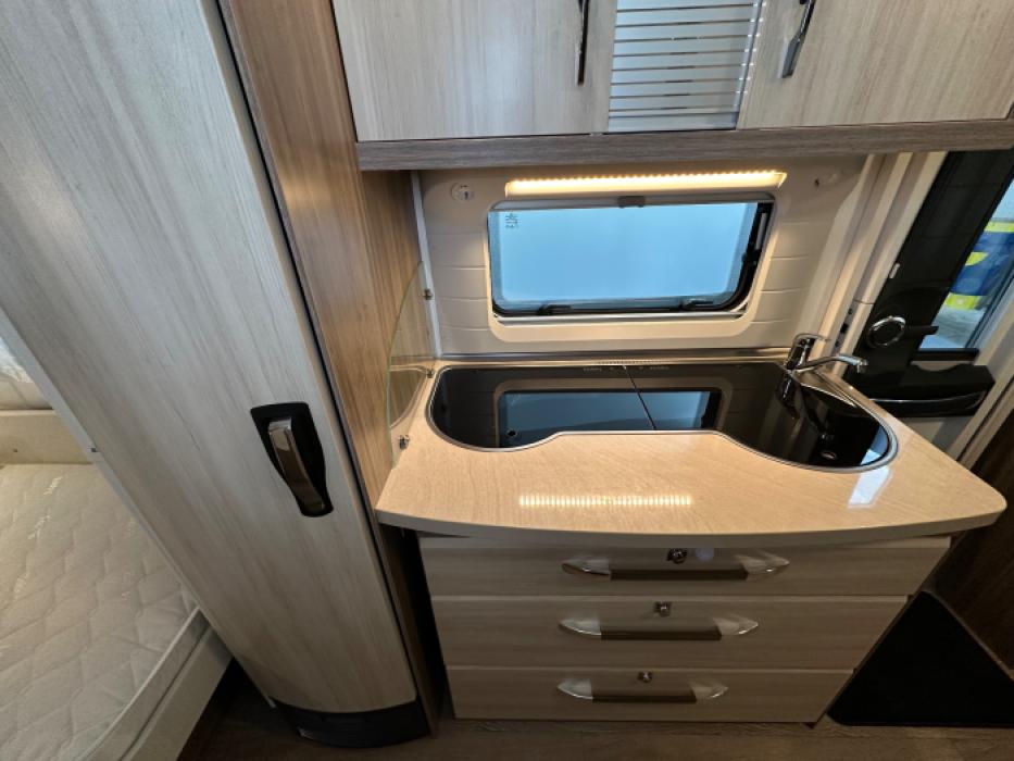 Hobby De Luxe 495 UL